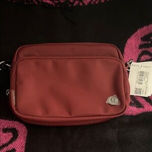 Lululemon rockwood color Crossbody Bag 2L
